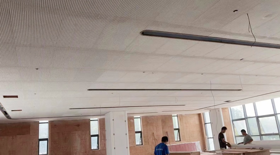 廣東農(nóng)信數(shù)據(jù)中心精裝修工程-飾紀(jì)上品GRG造型項(xiàng)目